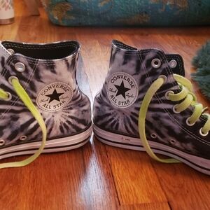 Converse Tie-Dye Sneakers